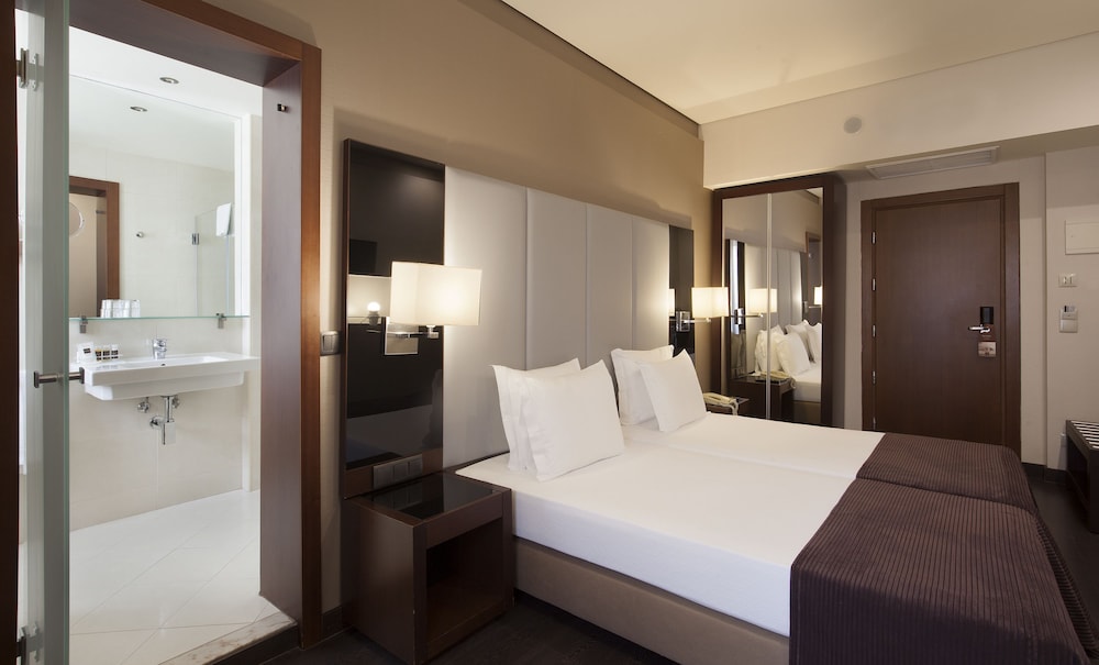 TURIM Restauradores Hotel — Hotel rooms in Lisbon, Lisboa