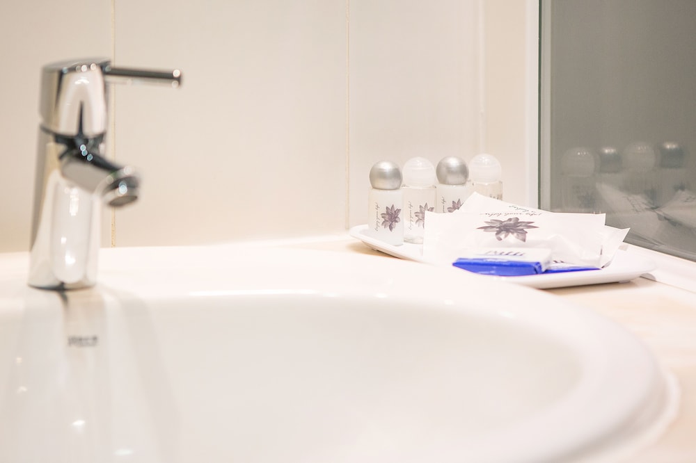 Hotel 3K Madrid — Hotel rooms in Lisbon, Lisboa