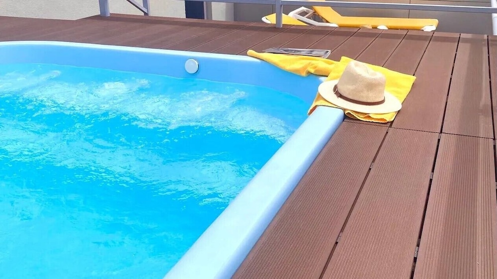 Hotel 3K Madrid — Swimming pool in Lisbon, Lisboa