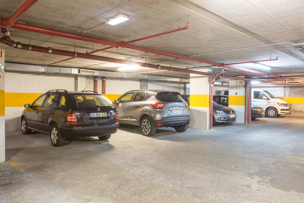 Hotel 3K Madrid — Hotel building in Lisbon, Lisboa
