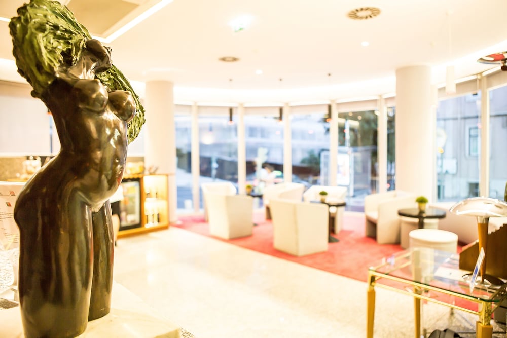 Hotel 3K Madrid — Hotel building in Lisbon, Lisboa