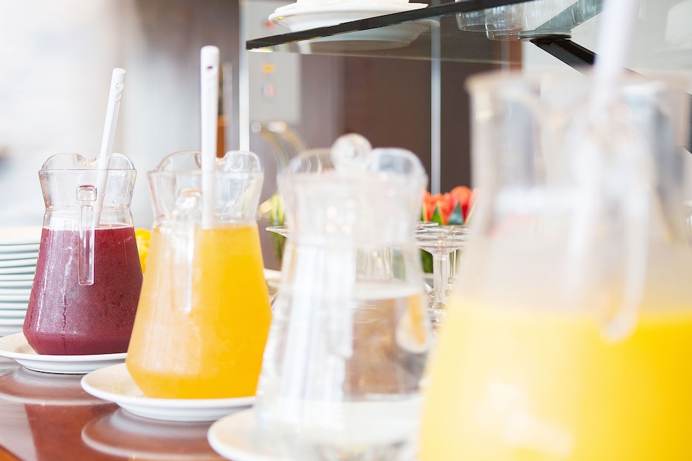 Hotel 3K Madrid — Restaurant & bars in Lisbon, Lisboa