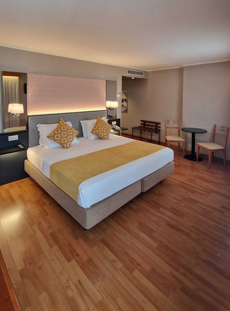 Hotel 3K Madrid — Hotel rooms in Lisbon, Lisboa