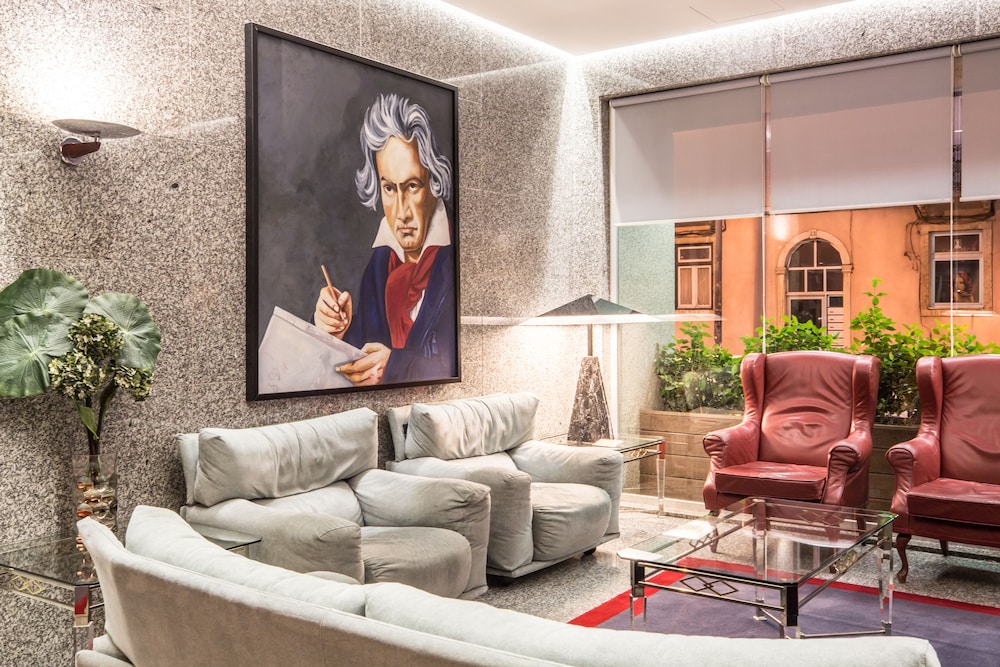 Hotel 3K Madrid — Hotel building in Lisbon, Lisboa
