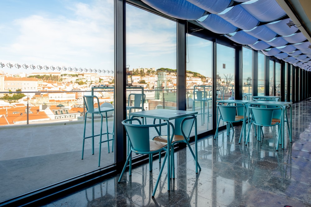 VIP Executive Eden Aparthotel — Restaurant & bars in Lisbon, Lisboa