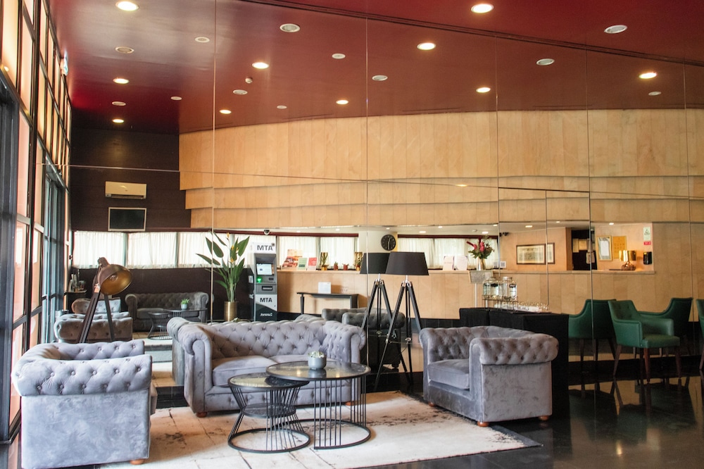 VIP Executive Eden Aparthotel — Hotel building in Lisbon, Lisboa