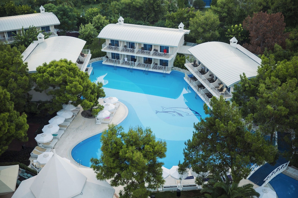 Titanic Deluxe Lara - All inclusive — View in Lara