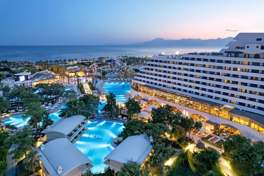 Titanic Deluxe Lara - All inclusive — View in Lara