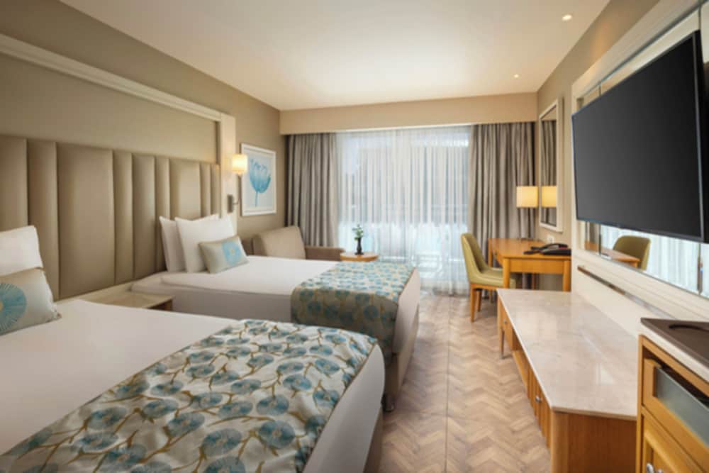 Titanic Deluxe Lara - All inclusive — Rooms in Lara