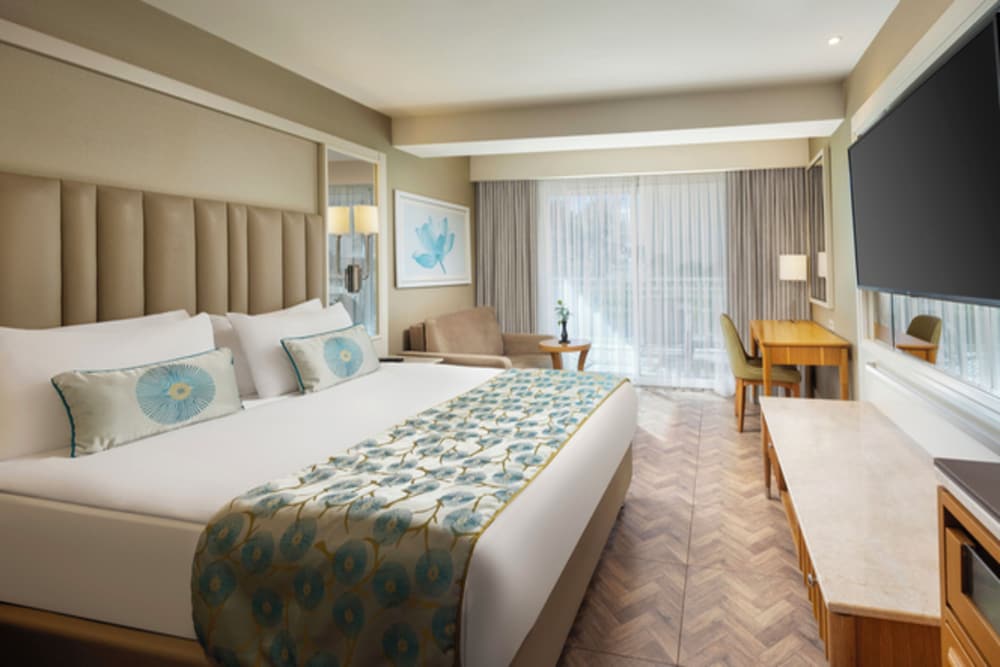 Titanic Deluxe Lara - All inclusive — Rooms in Lara