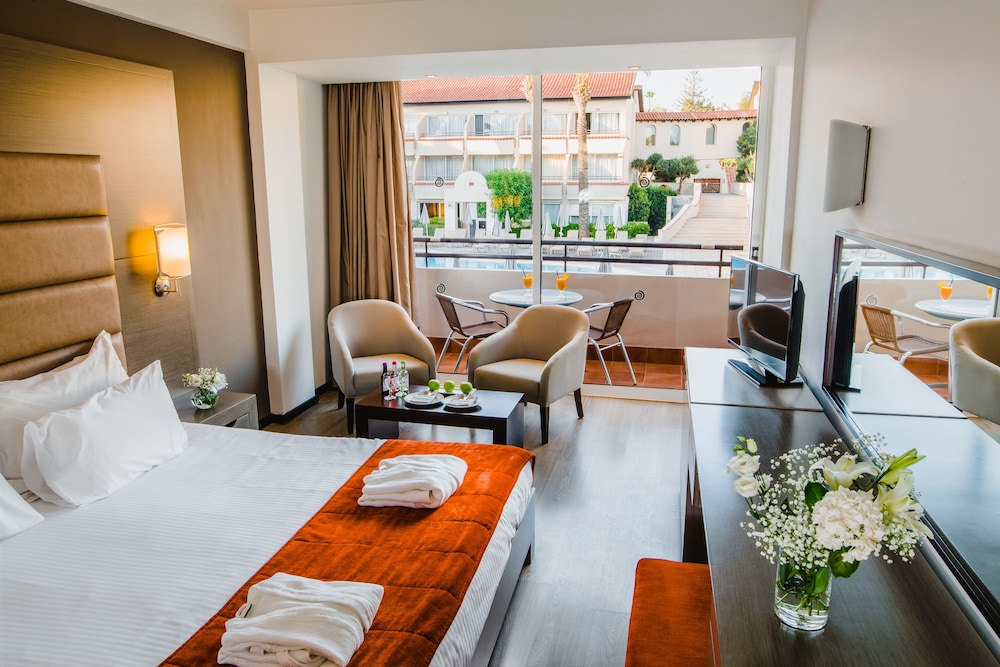 Napa Plaza Hotel - Adults Only — Hotel rooms in Ayia Napa, Famagusta Region