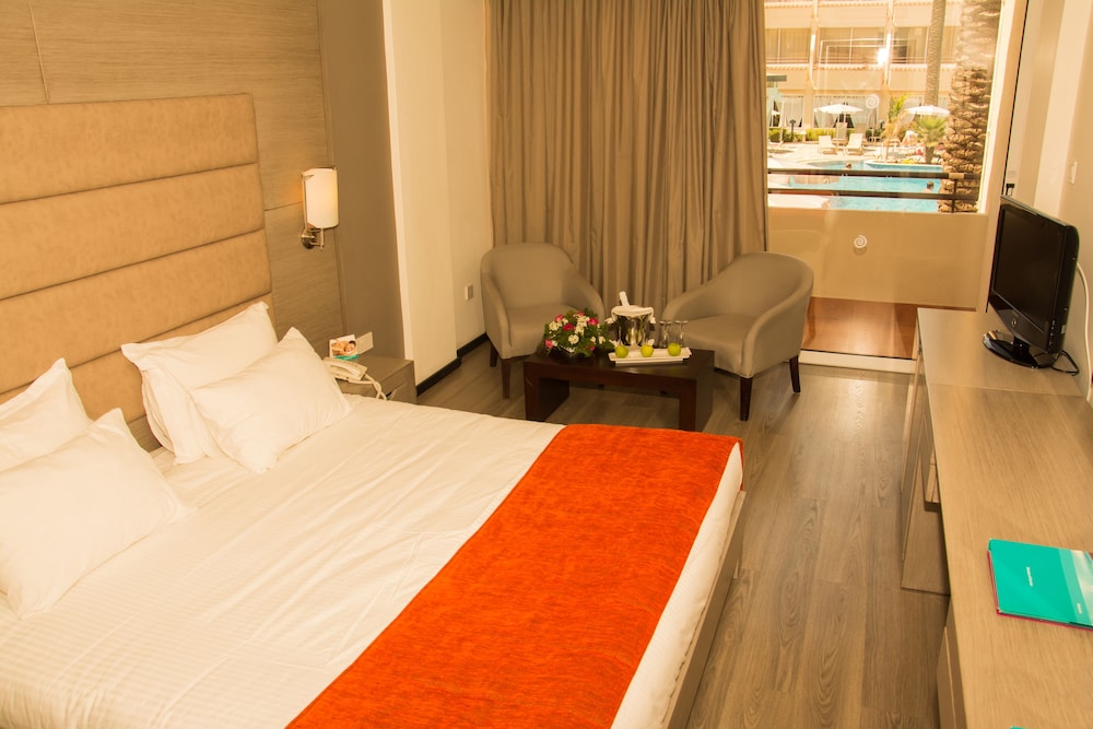 Napa Plaza Hotel - Adults Only — Hotel rooms in Ayia Napa, Famagusta Region