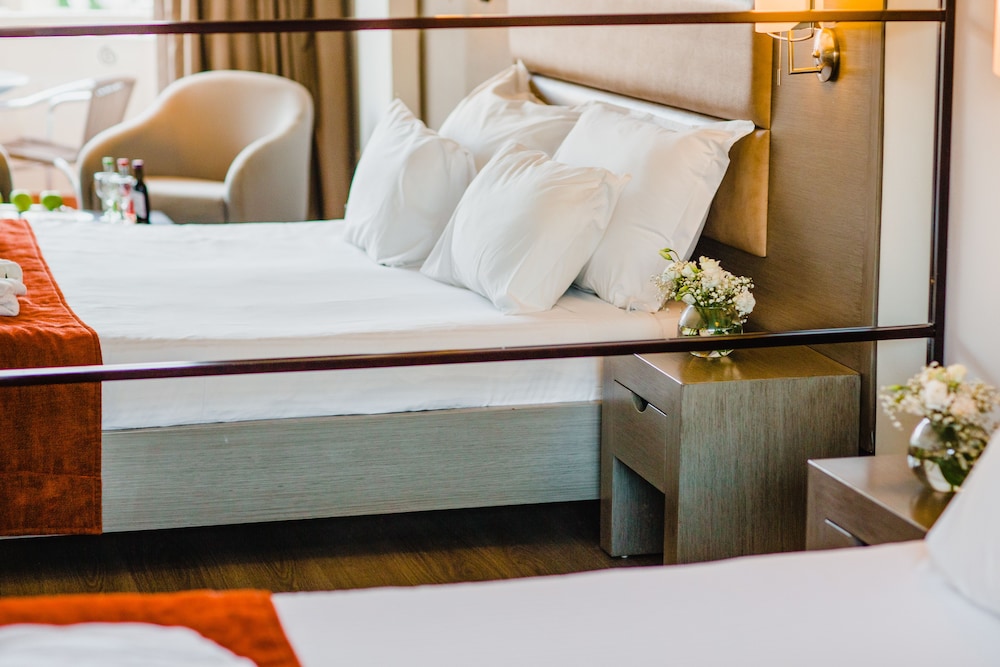 Napa Plaza Hotel - Adults Only — Hotel rooms in Ayia Napa, Famagusta Region