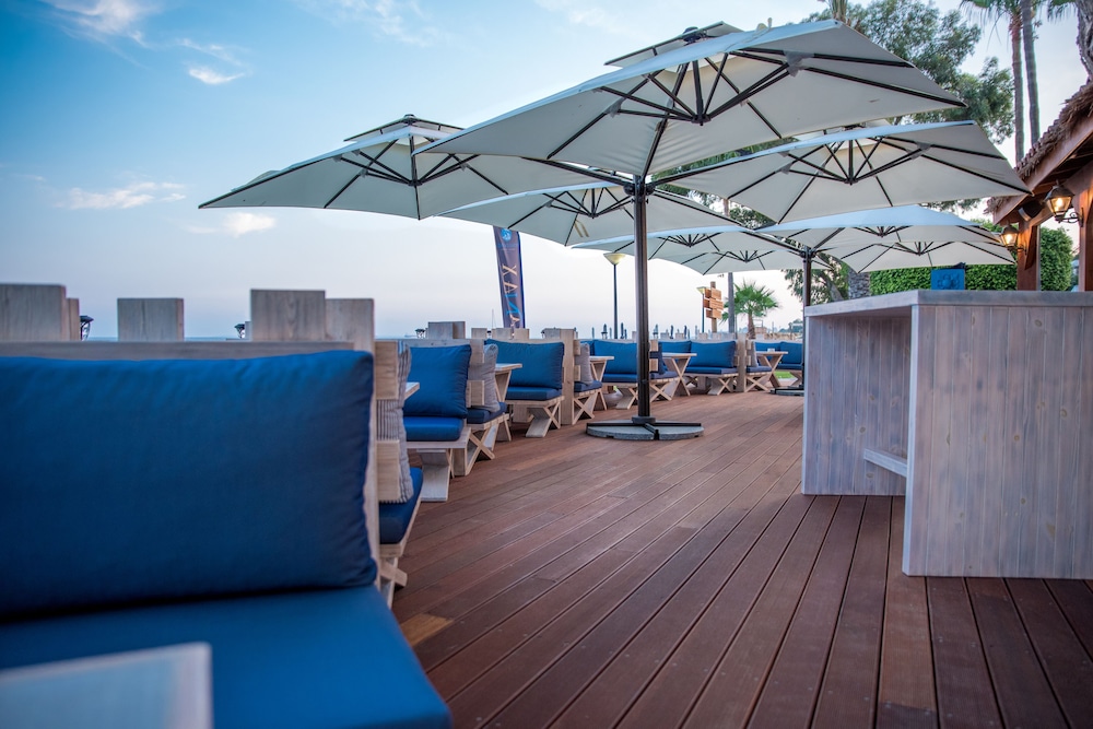 Poseidonia Beach Hotel — Restaurant & bars in Limassol, Limassol Region