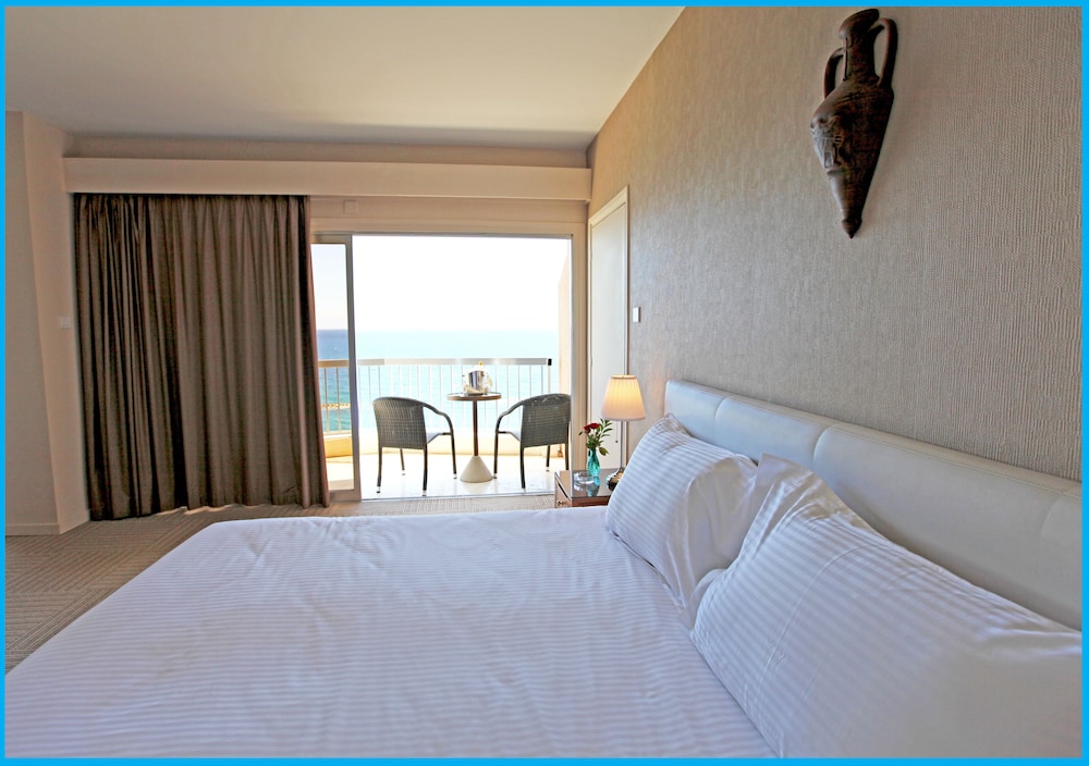 Poseidonia Beach Hotel — Hotel rooms in Limassol, Limassol Region
