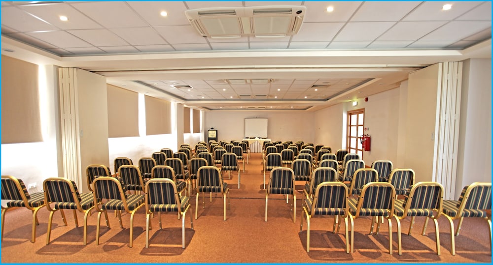 Poseidonia Beach Hotel — Hotel building in Limassol, Limassol Region