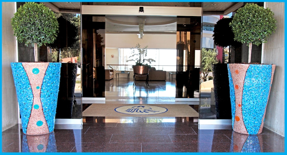 Poseidonia Beach Hotel — Hotel building in Limassol, Limassol Region