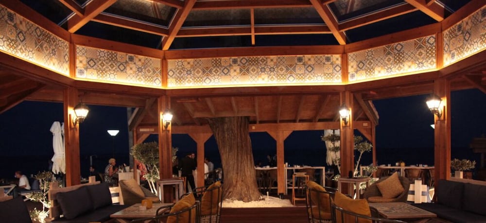 Poseidonia Beach Hotel — Restaurant & bars in Limassol, Limassol Region