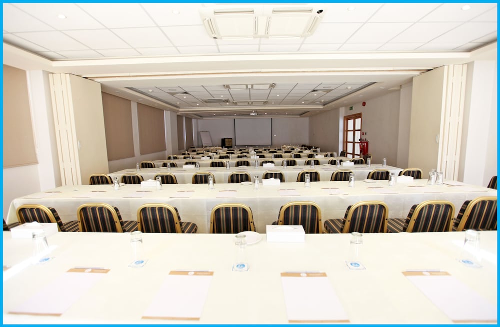 Poseidonia Beach Hotel — Hotel building in Limassol, Limassol Region