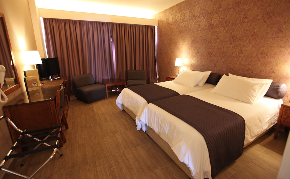 Poseidonia Beach Hotel — Hotel rooms in Limassol, Limassol Region