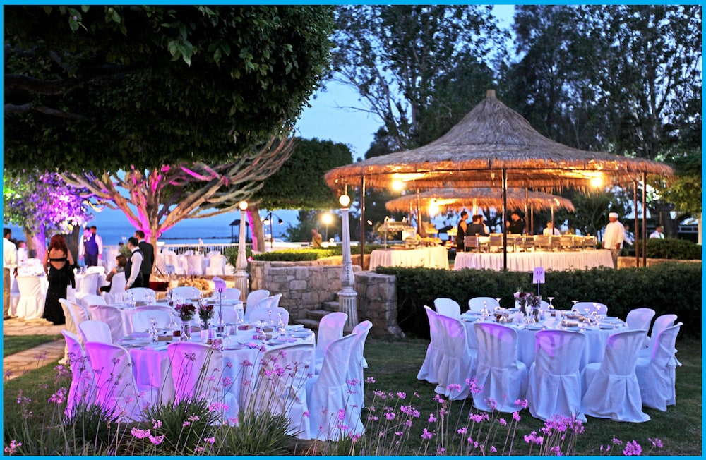 Poseidonia Beach Hotel — Restaurant & bars in Limassol, Limassol Region