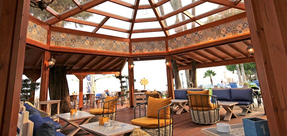 Poseidonia Beach Hotel — Restaurant & bars in Limassol, Limassol Region