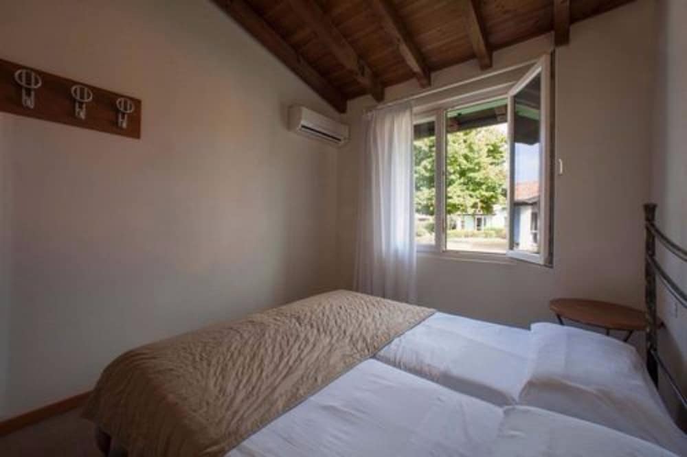 The Garda Village — Hotel rooms in Sirmione, Lombardy
