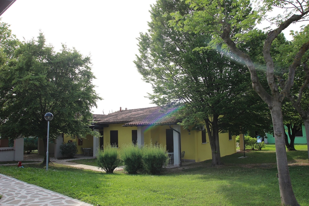 The Garda Village — Hotel building in Sirmione, Lombardy