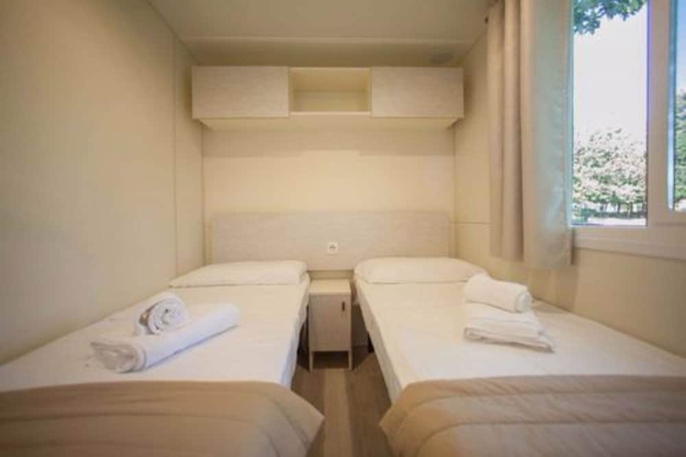 The Garda Village — Hotel rooms in Sirmione, Lombardy
