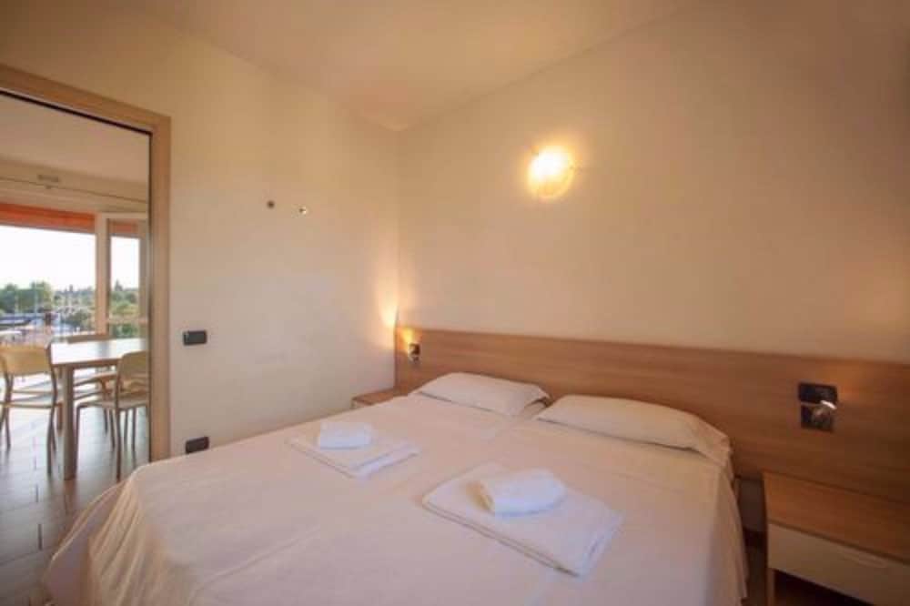 The Garda Village — Hotel rooms in Sirmione, Lombardy