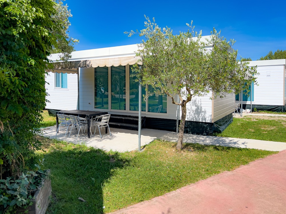 The Garda Village — Hotel building in Sirmione, Lombardy
