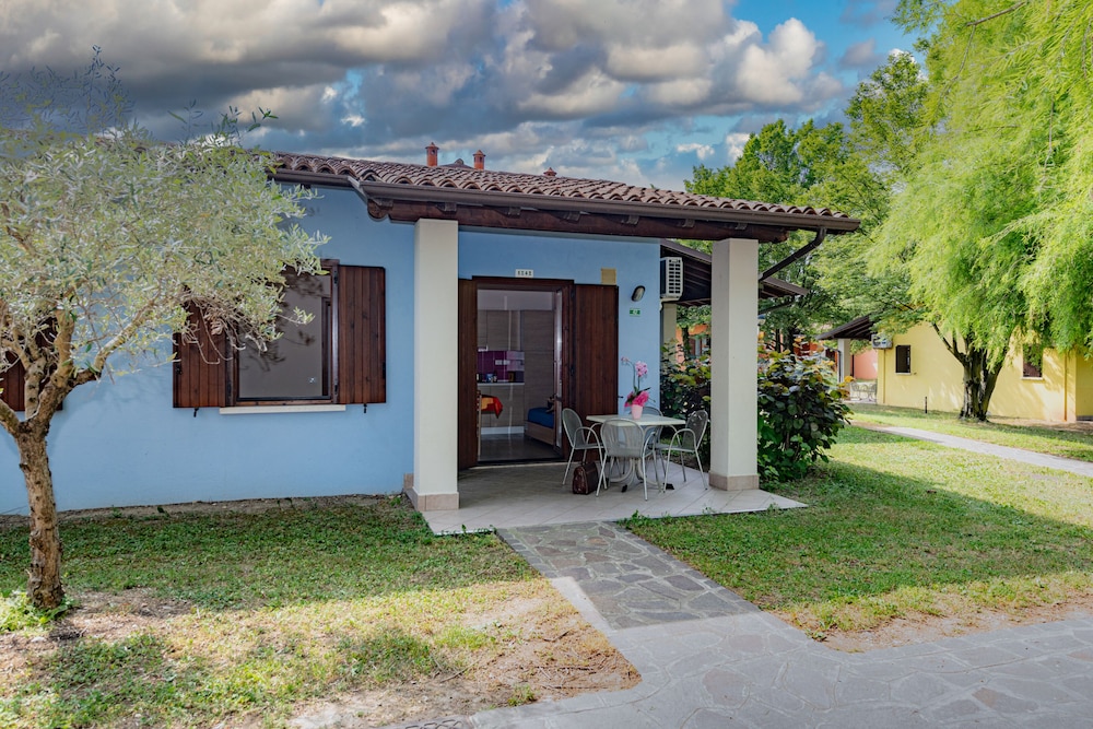 The Garda Village — Hotel building in Sirmione, Lombardy
