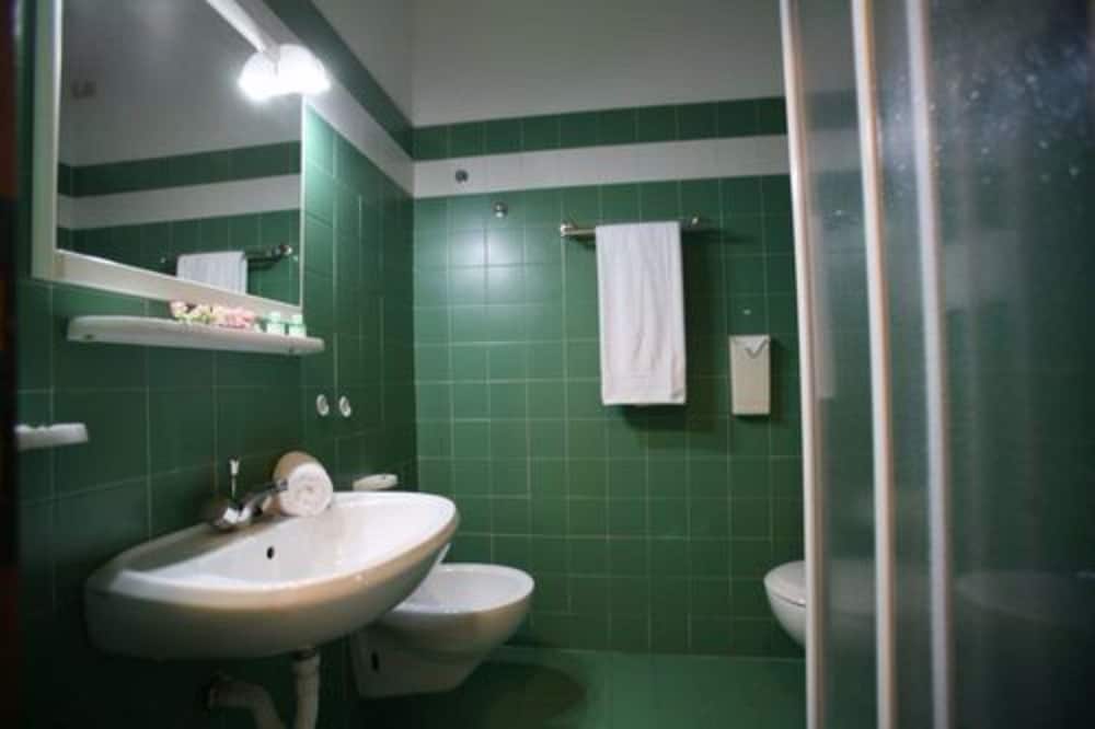 The Garda Village — Hotel rooms in Sirmione, Lombardy