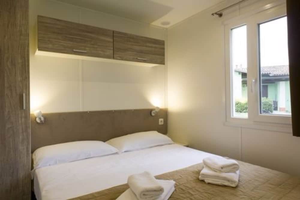 The Garda Village — Hotel rooms in Sirmione, Lombardy