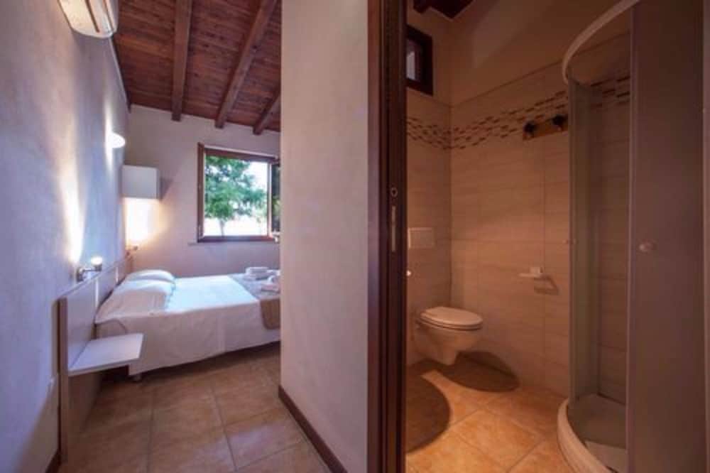 The Garda Village — Hotel rooms in Sirmione, Lombardy