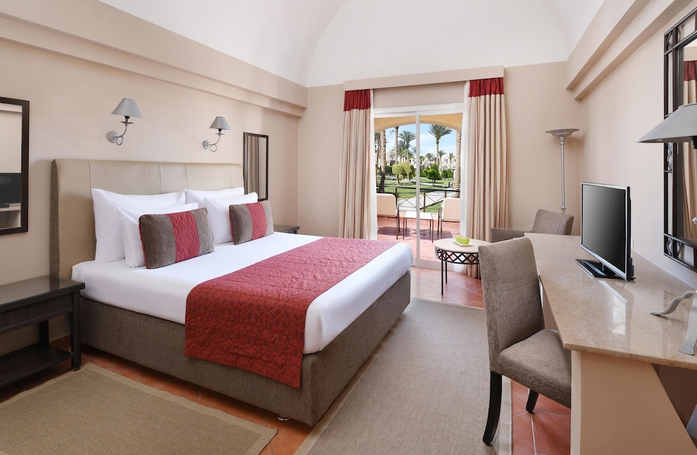 JAZ Makadina - All inclusive — Hotel rooms in Makadi Bay, Red Sea