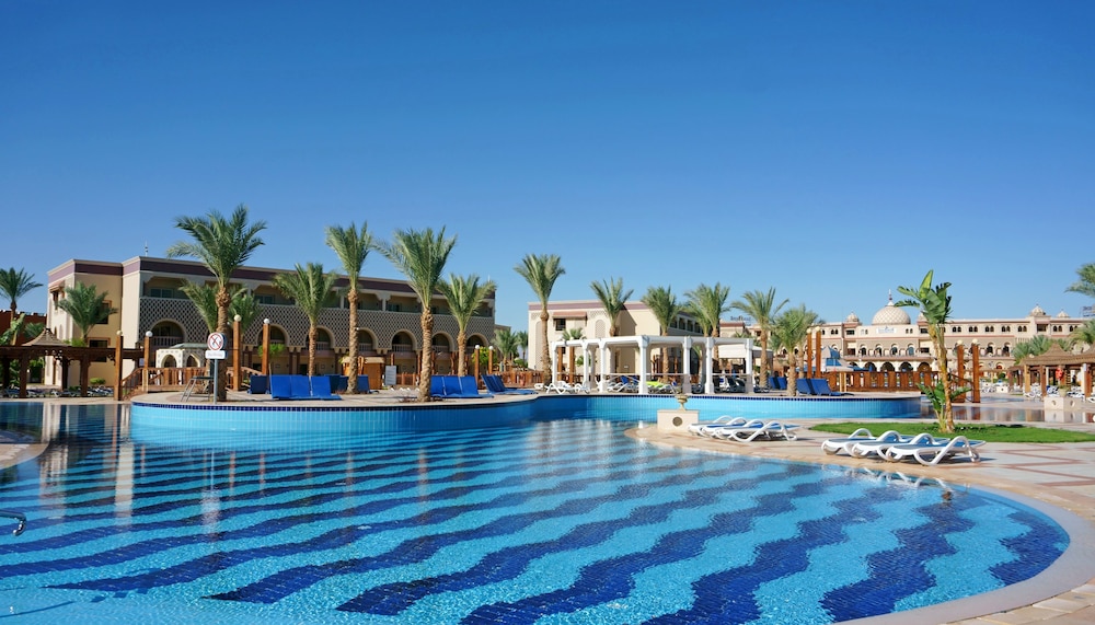Sunrise Sentido Mamlouk Palace - All inclusive — Swimming pool in Hurghada, Red Sea