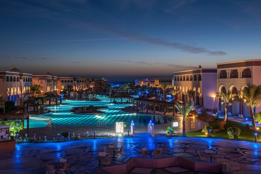 Sunrise Sentido Mamlouk Palace - All inclusive — Swimming pool in Hurghada, Red Sea