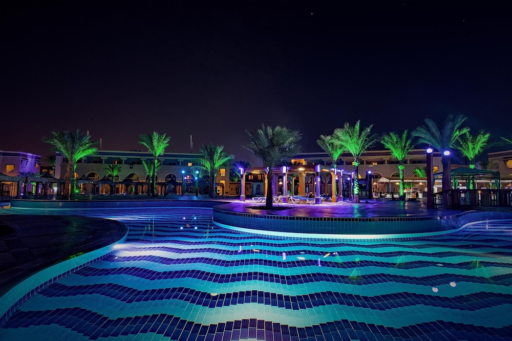 Sunrise Sentido Mamlouk Palace - All inclusive — Swimming pool in Hurghada, Red Sea