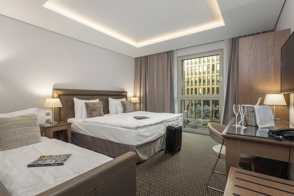 Hotel Royal Prague — Hotel rooms in Prague, Prague