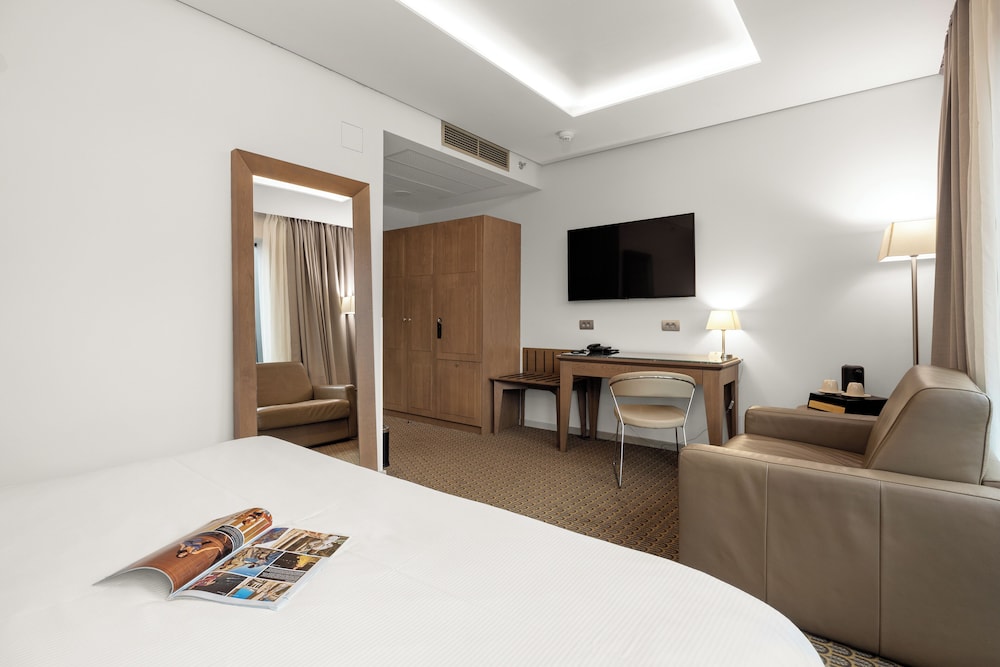 Hotel Royal Prague — Hotel rooms in Prague, Prague