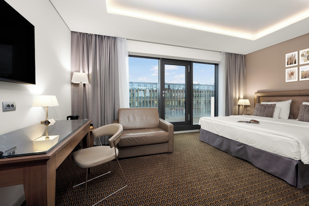 Hotel Royal Prague — Hotel rooms in Prague, Prague