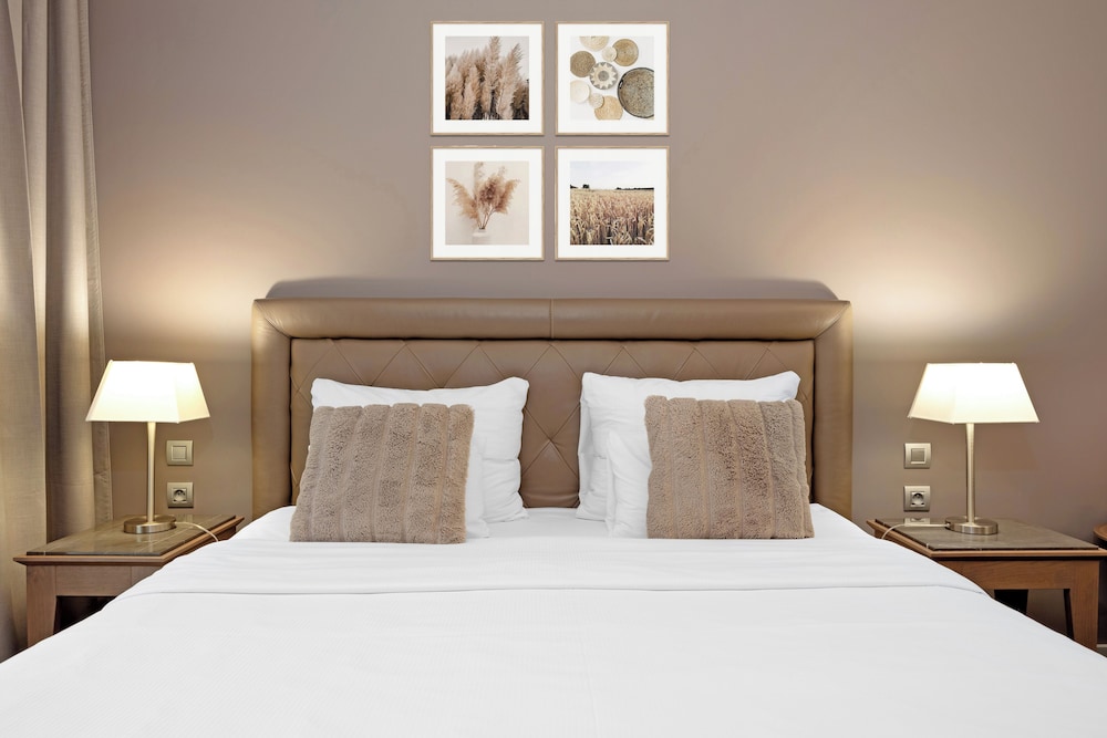 Hotel Royal Prague — Hotel rooms in Prague, Prague