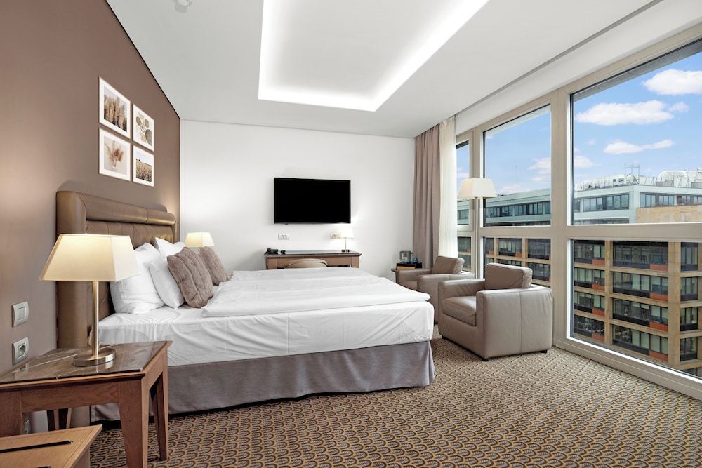 Hotel Royal Prague — Hotel rooms in Prague, Prague