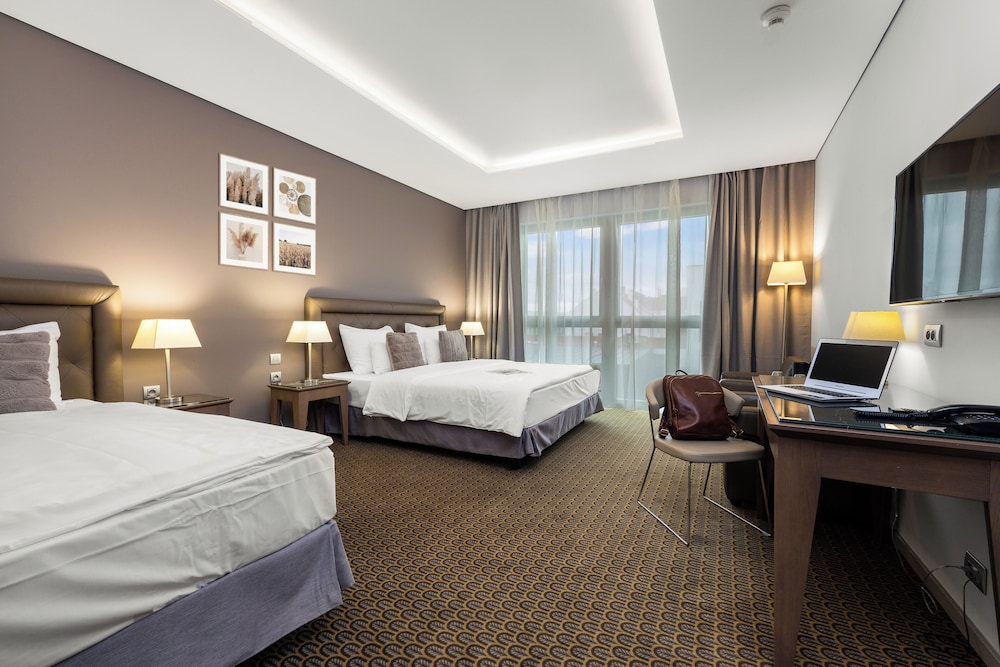 Hotel Royal Prague — Hotel rooms in Prague, Prague