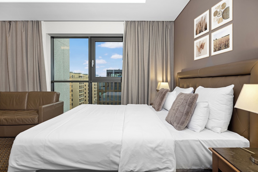 Hotel Royal Prague — Hotel rooms in Prague, Prague