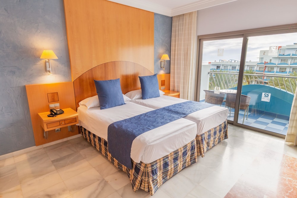 R2 Pájara Beach Hotel & Spa - All Inclusive — Rooms in Costa Calma, Canary Islands