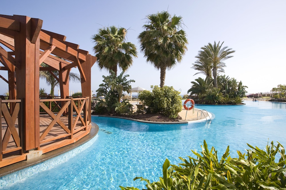 R2 Pájara Beach Hotel & Spa - All Inclusive — Pool in Costa Calma, Canary Islands