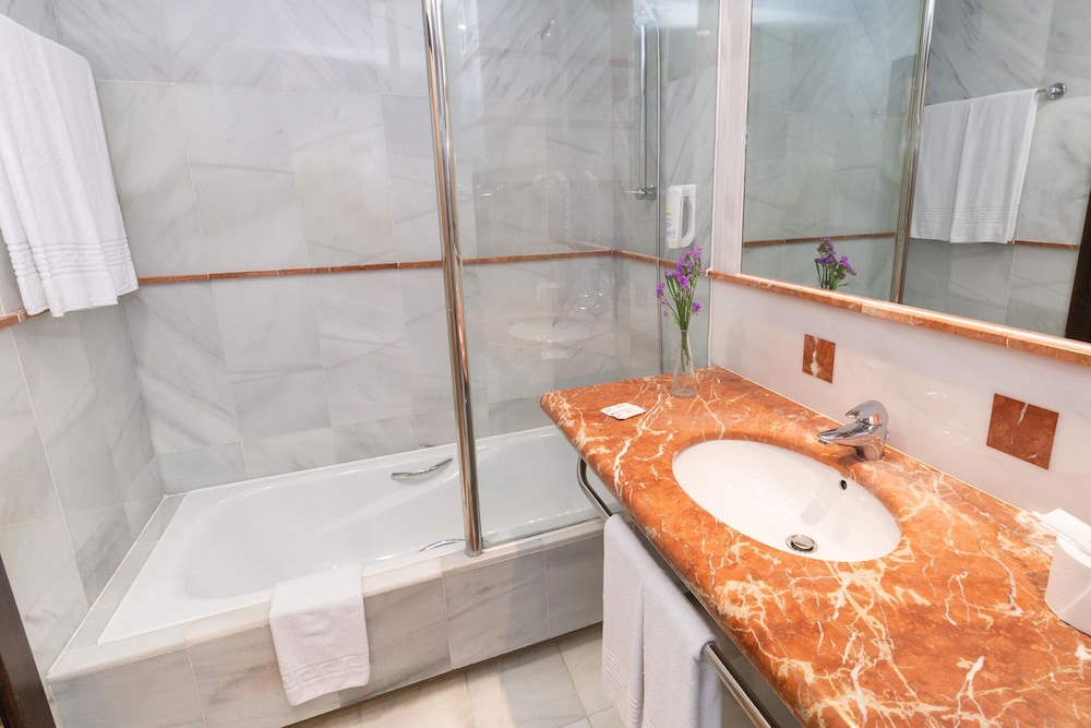 R2 Pájara Beach Hotel & Spa - All Inclusive — Rooms in Costa Calma, Canary Islands