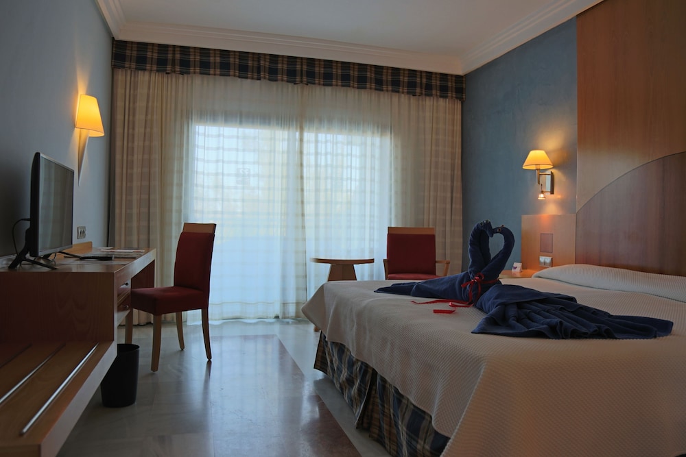 R2 Pájara Beach Hotel & Spa - All Inclusive — Rooms in Costa Calma, Canary Islands